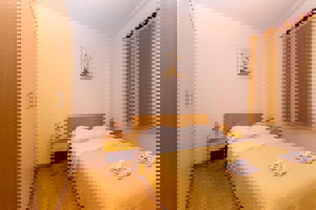 Palazzo residenziale con vista mare