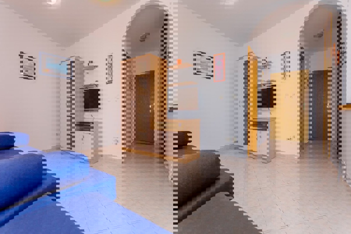 Palazzo residenziale con vista mare