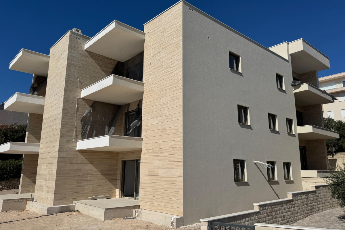 Appartamento con una camera da letto e vista mare