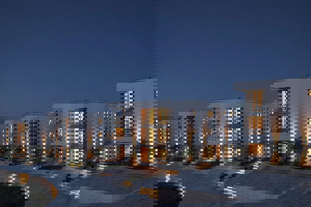 Appartamento in un edificio di nuova costruzione con piscina