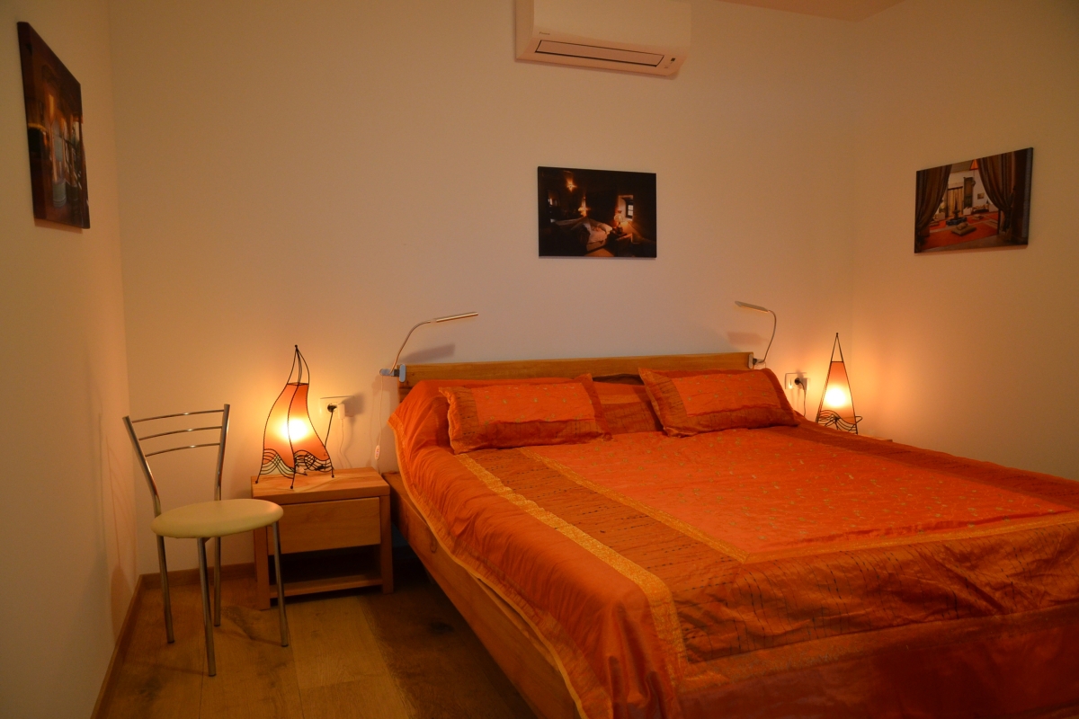 Appartamento moderno con due camere da letto e vista mare