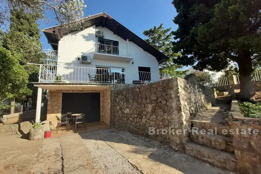 Casa indipendente con vista mare