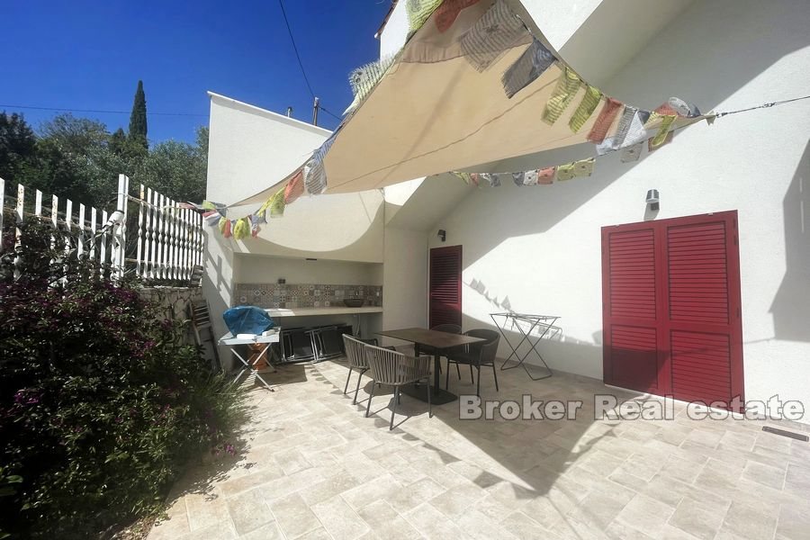 Casa indipendente e bifamiliare con vista mare