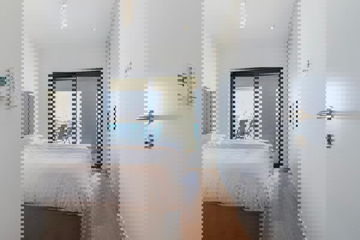 Appartamento con due camere da letto in prima fila sul mare