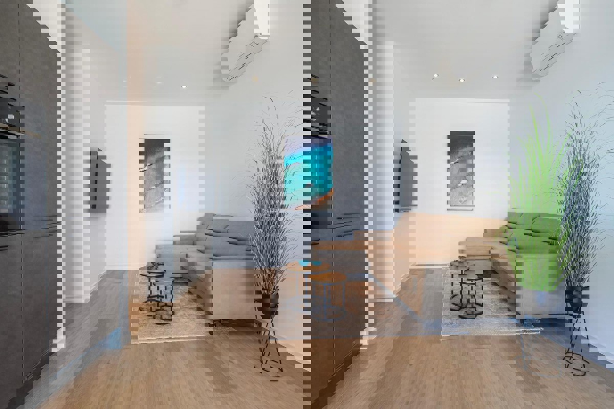 Appartamento con due camere da letto in prima fila sul mare