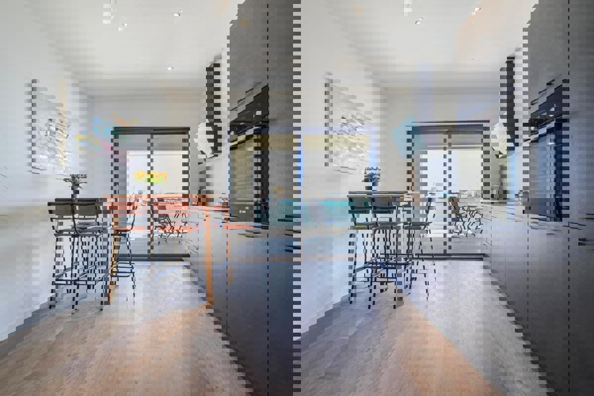 Appartamento con due camere da letto in prima fila sul mare