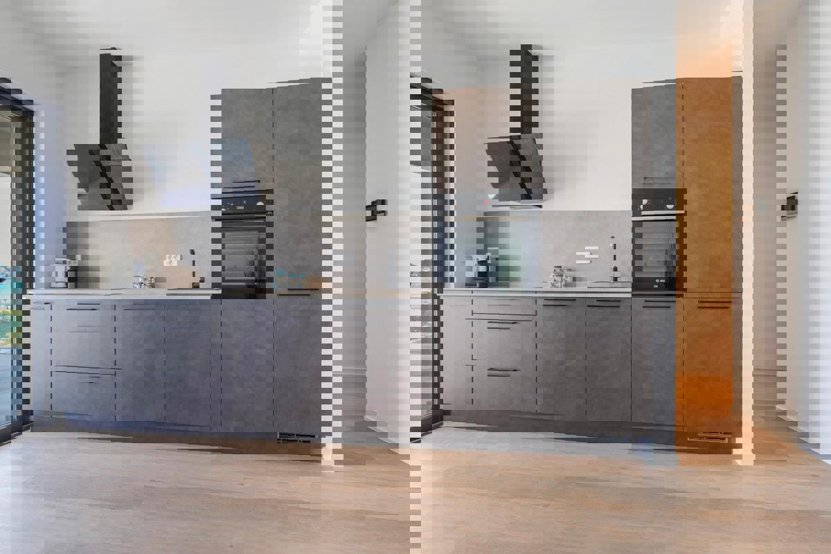 Appartamento con due camere da letto in prima fila sul mare