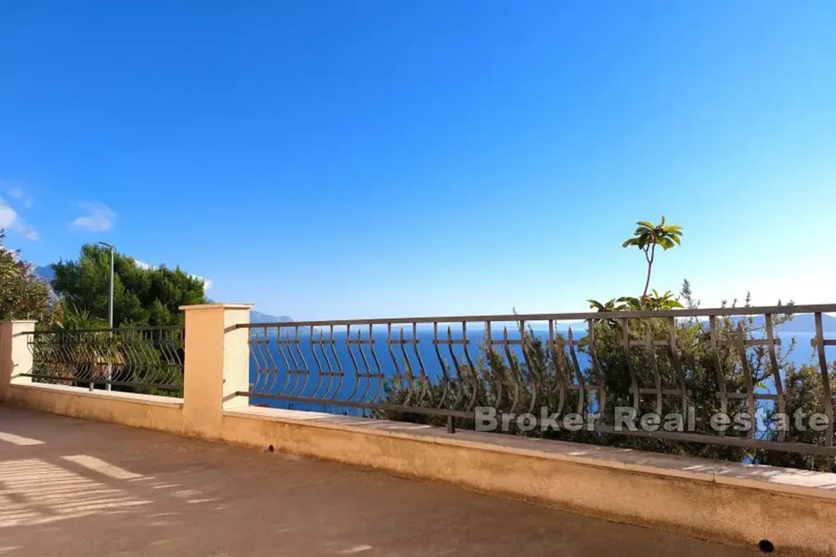 Casa indipendente con vista mare