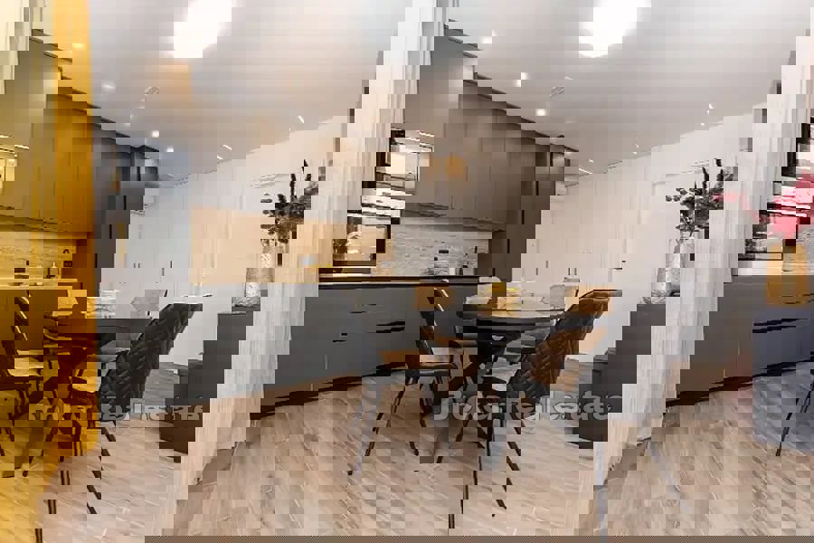 Appartamento moderno con piscina