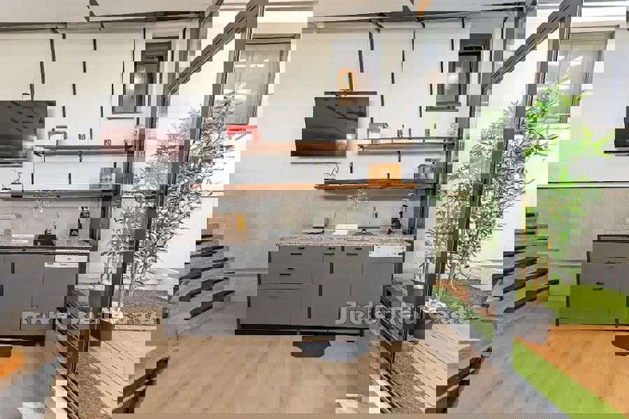 Appartamento moderno con piscina