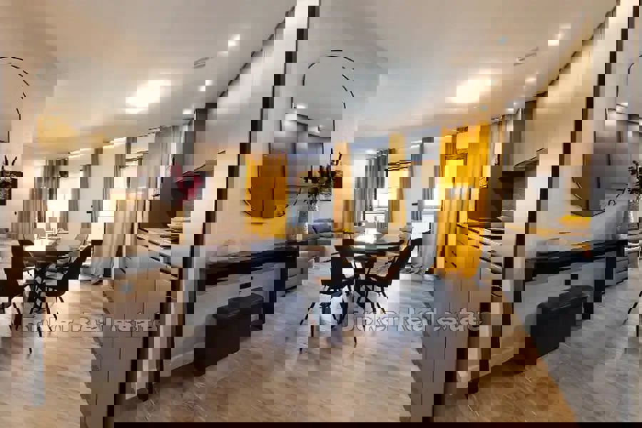 Appartamento moderno con piscina