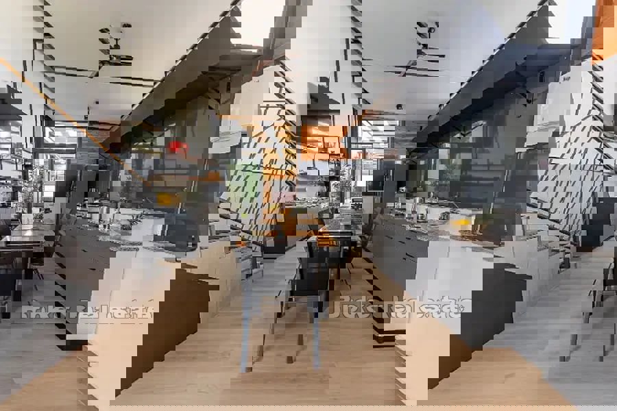 Appartamento moderno con piscina