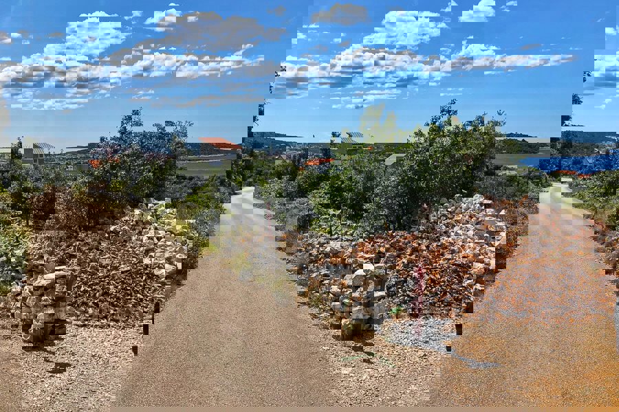 Terreno edificabile con vista sul mare aperto in vendita