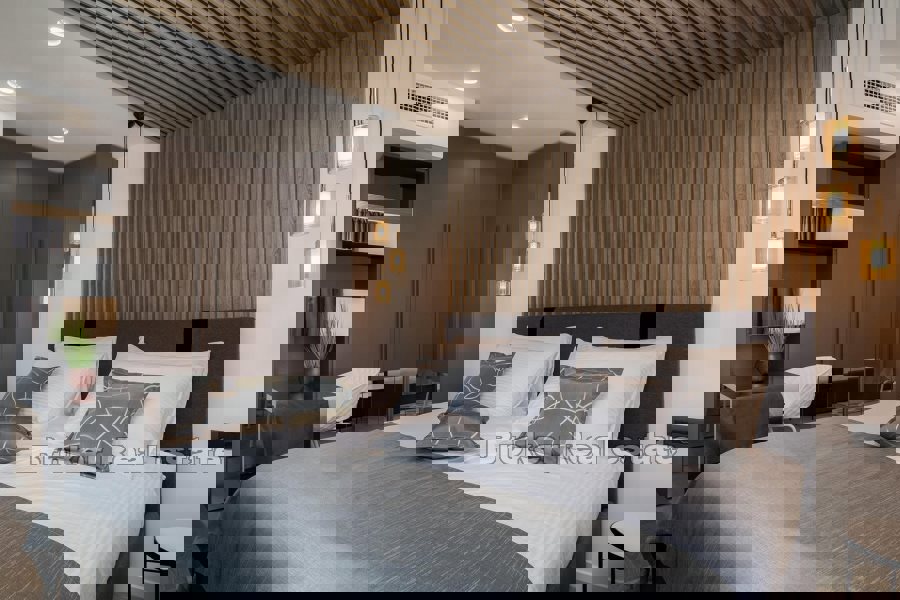 Villa di lusso con piscina e vista mare