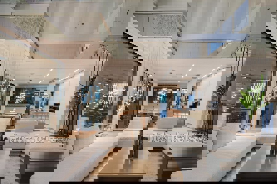 Villa di lusso con piscina e vista mare