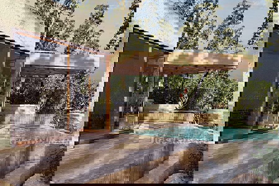 Terreno con vista mare e progetto