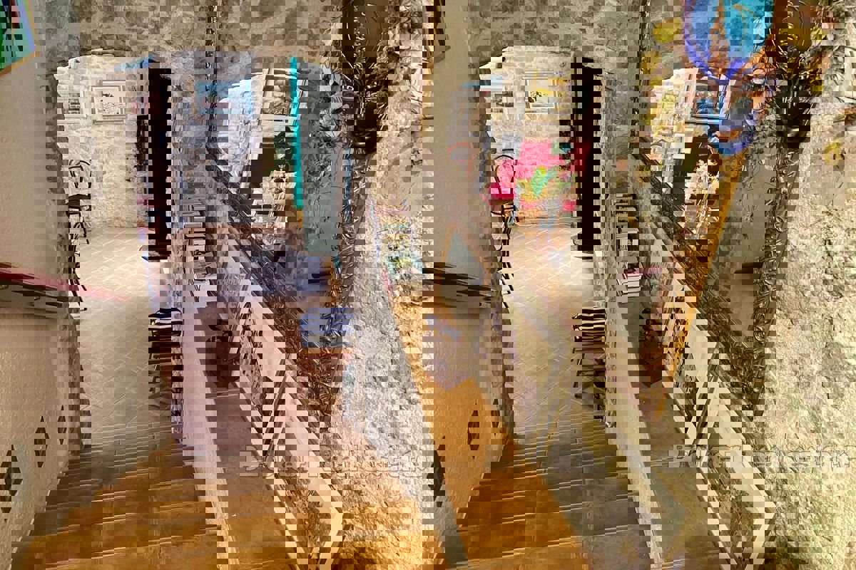 Locali residenziali-commerciali nel palazzo