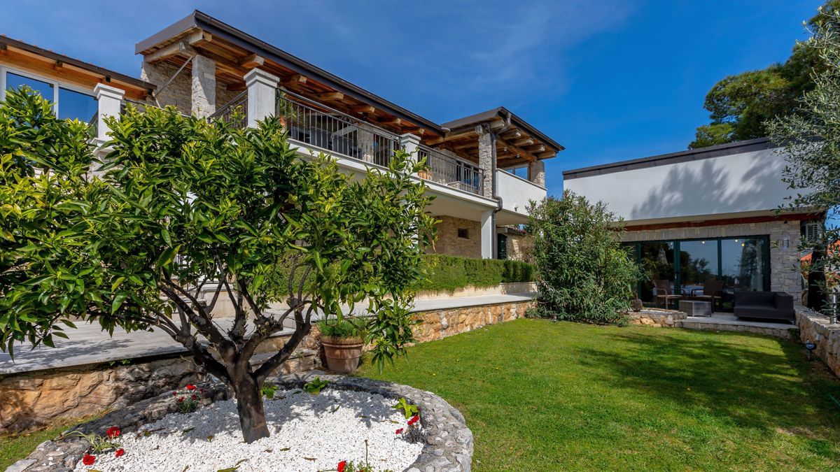 Villa con vista mare aperta
