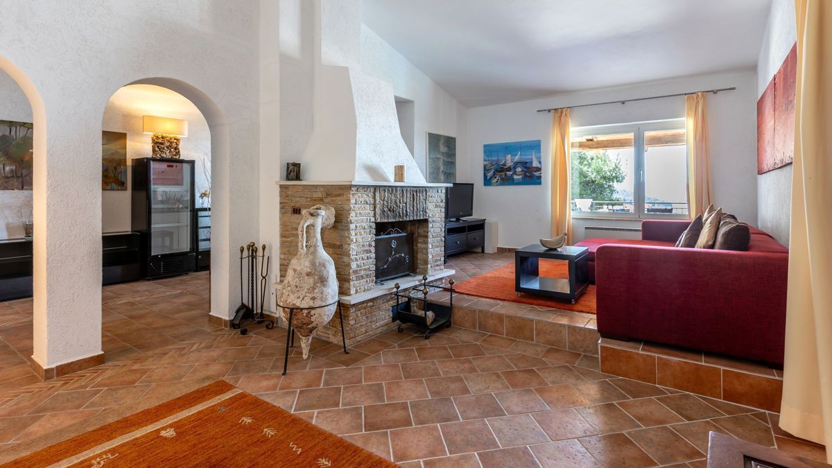 Villa con vista mare aperta