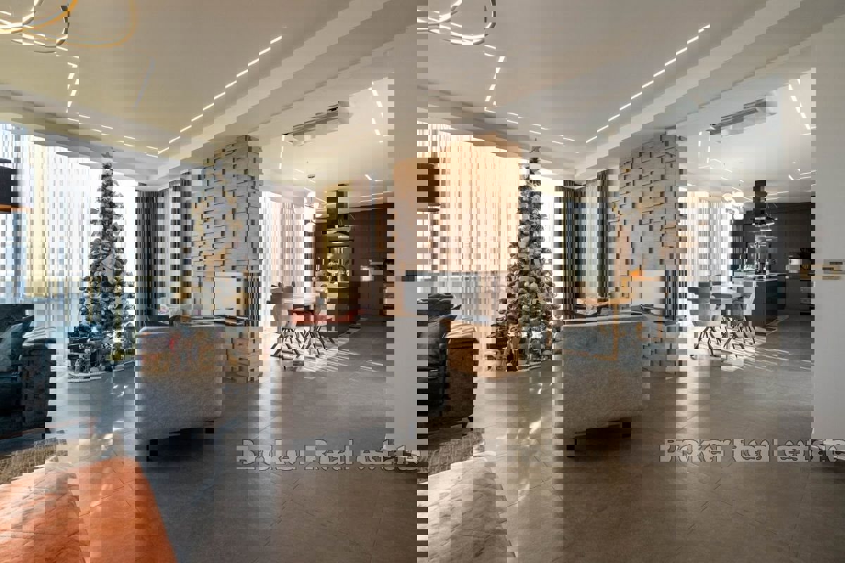 Attico vista mare in posizione dominante