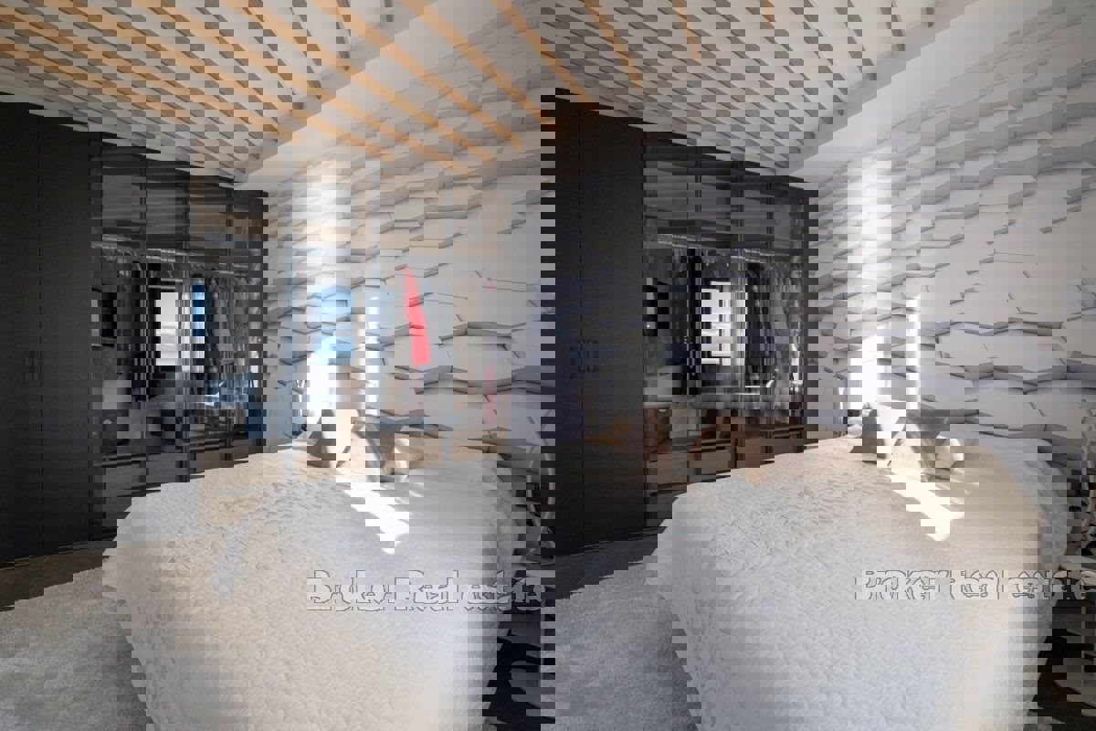 Attico vista mare in posizione dominante