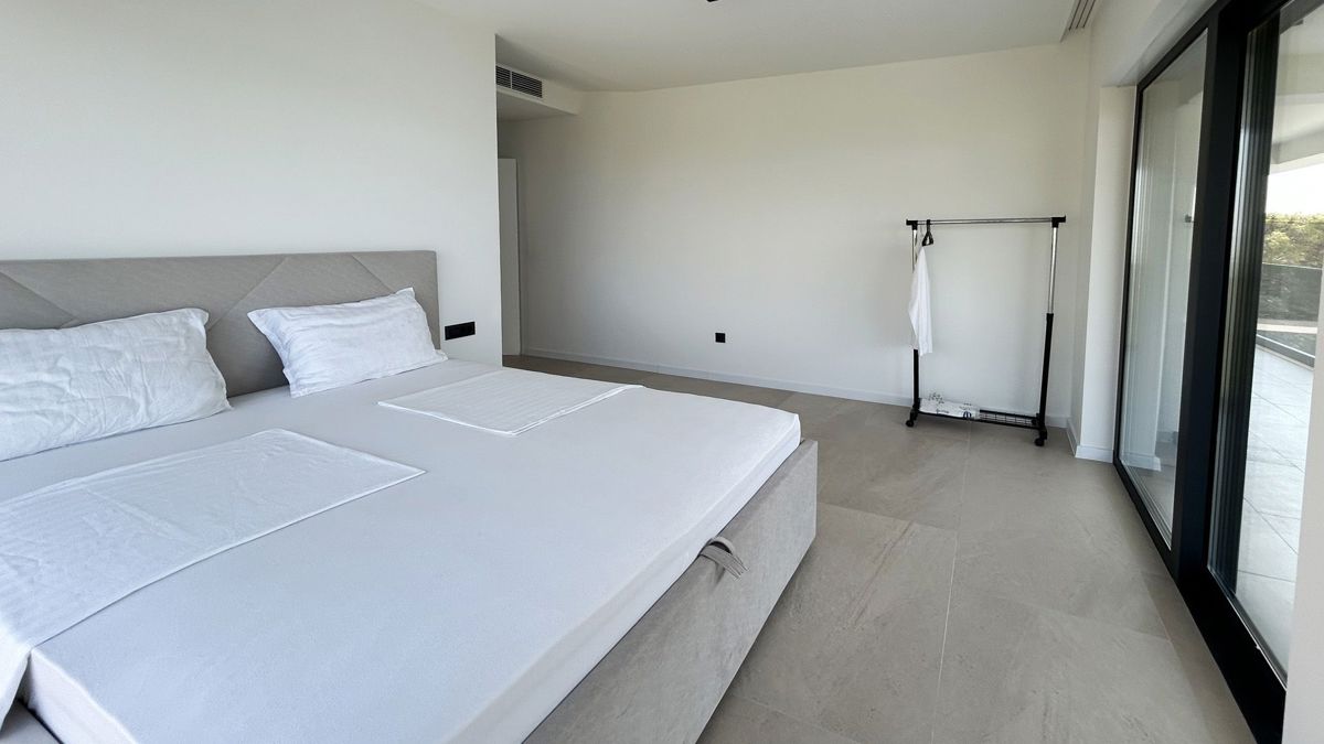 Casa di lusso con piscina e vista mare