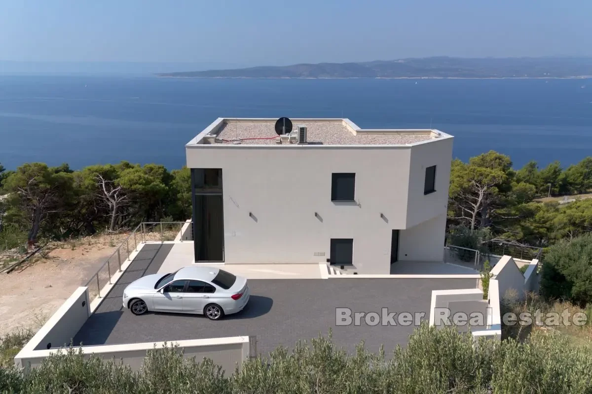 Casa di lusso con piscina e vista mare