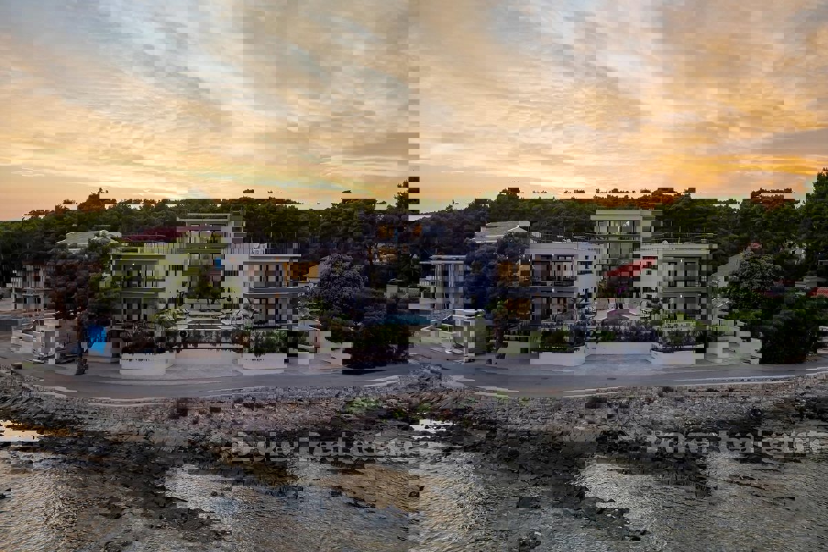 Appartamento di lusso in prima fila sul mare