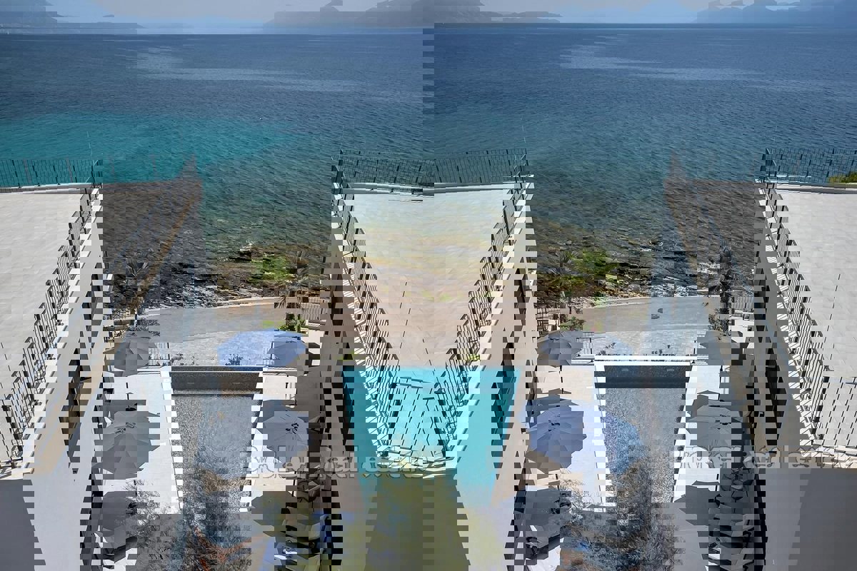 Appartamento di lusso in prima fila sul mare