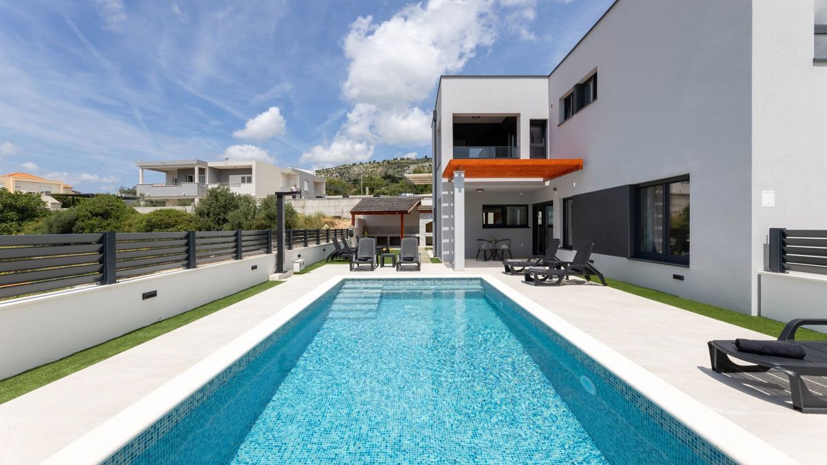 Lussuosa villa con vista mare