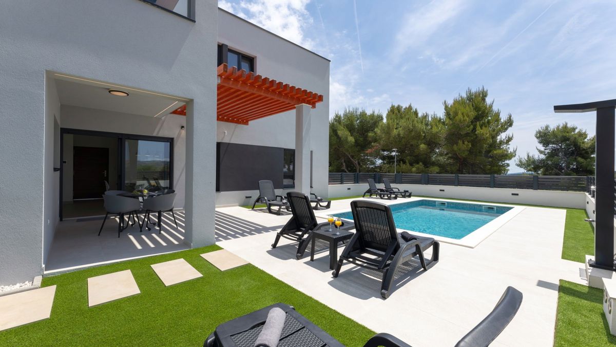 Lussuosa villa con vista mare