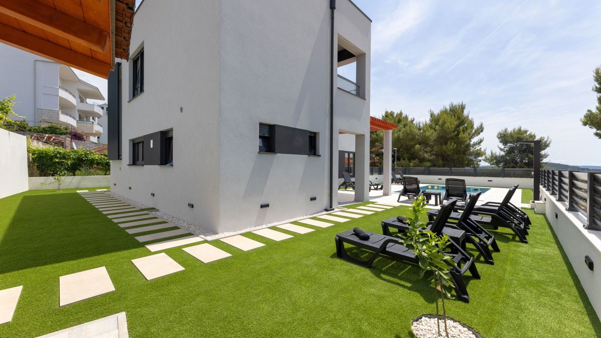 Lussuosa villa con vista mare