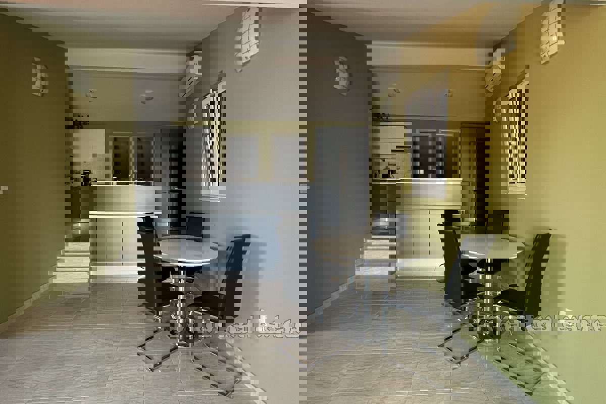 Bella casa, prima fila al mare