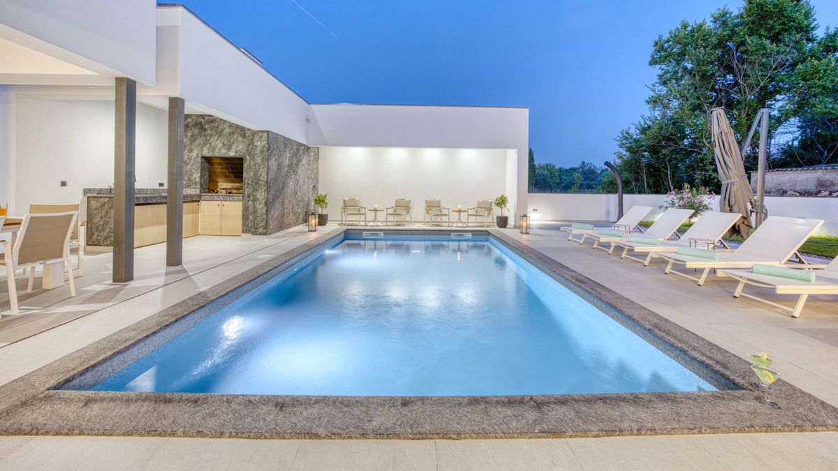 Villa moderna in posizione tranquilla vicino al mare