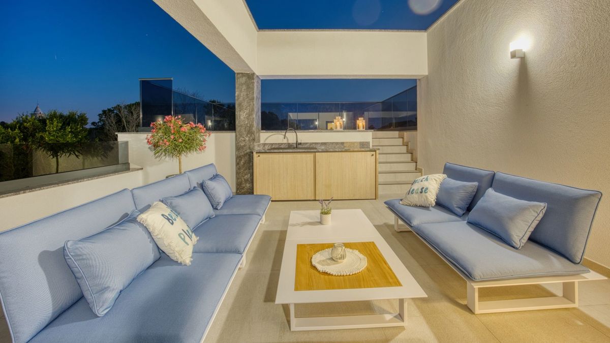Villa moderna in posizione tranquilla vicino al mare