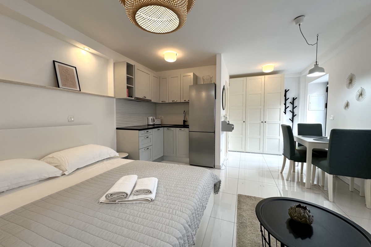 Casa in pietra in posizione pittoresca