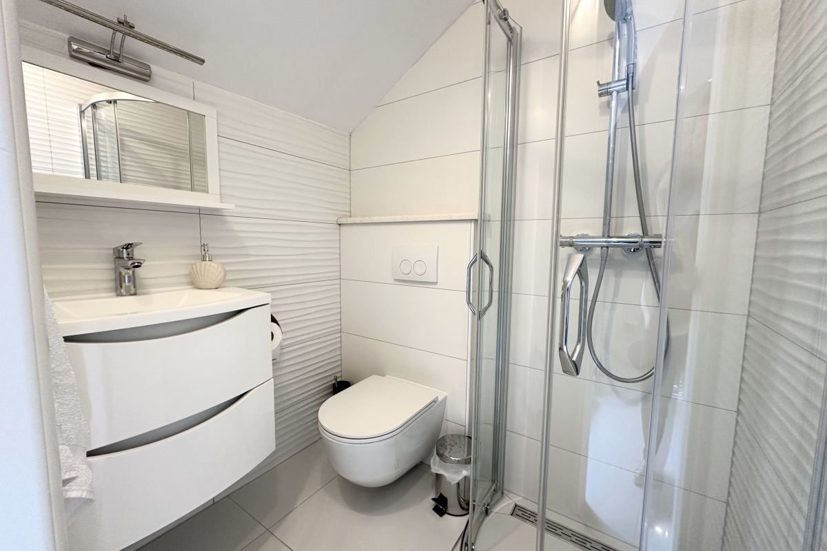 Casa in pietra in posizione pittoresca