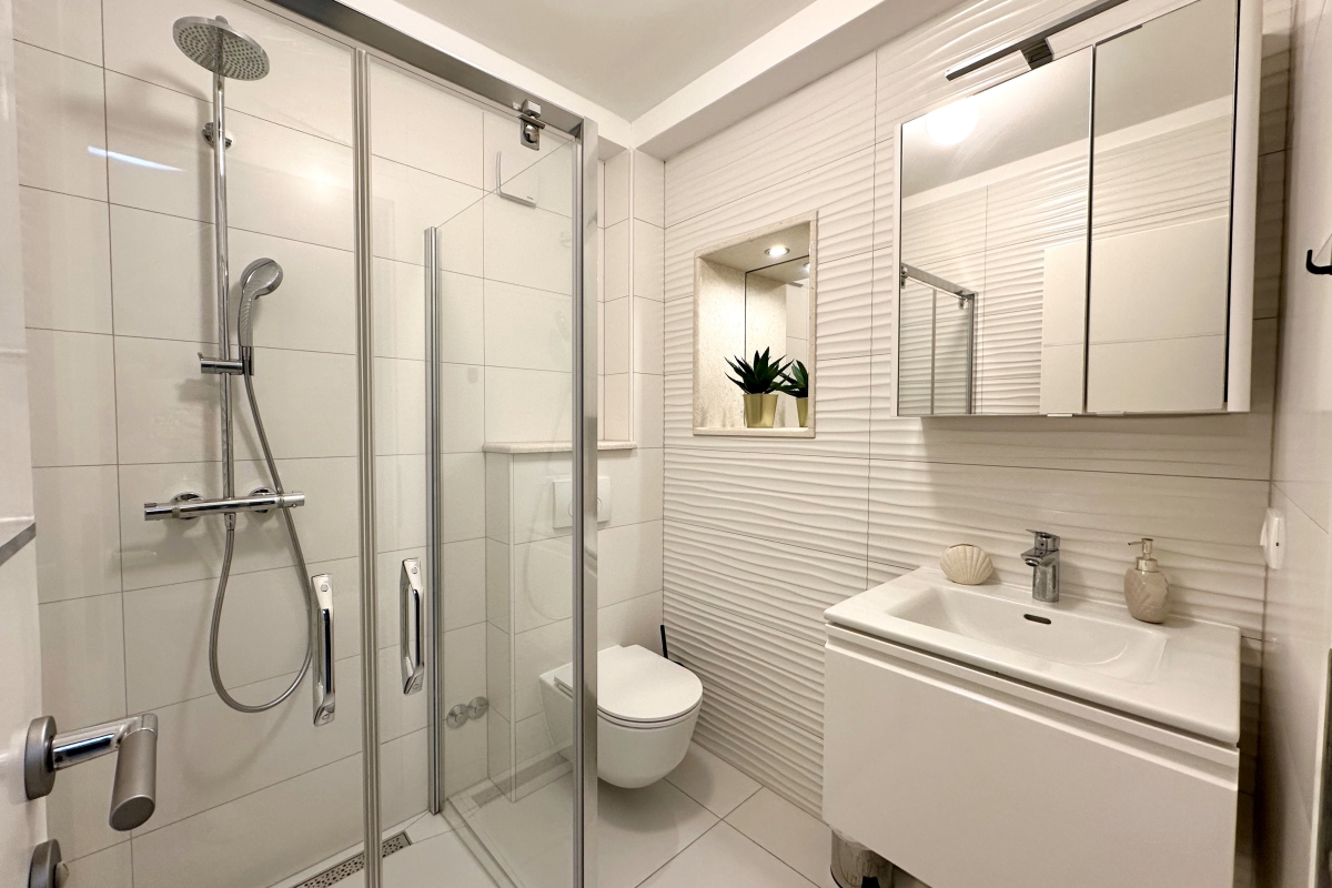 Casa in pietra in posizione pittoresca