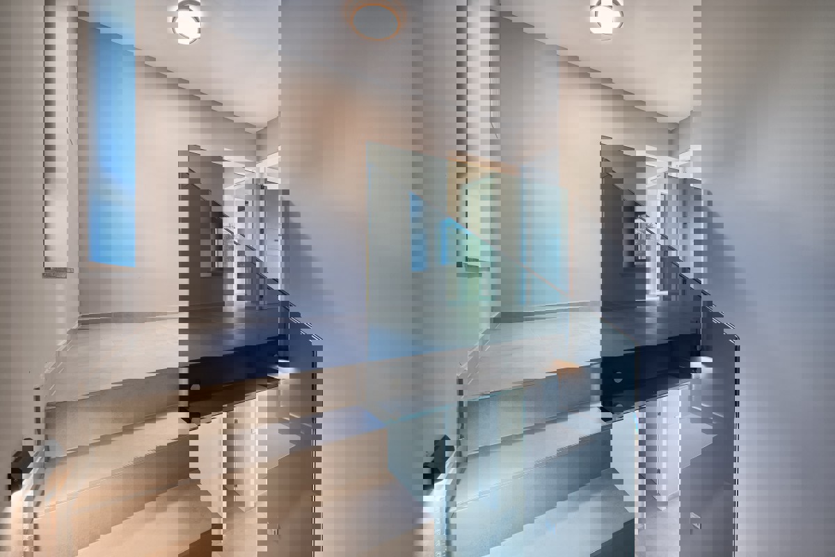 Villa moderna - prima fila al mare vicino a Rogoznica