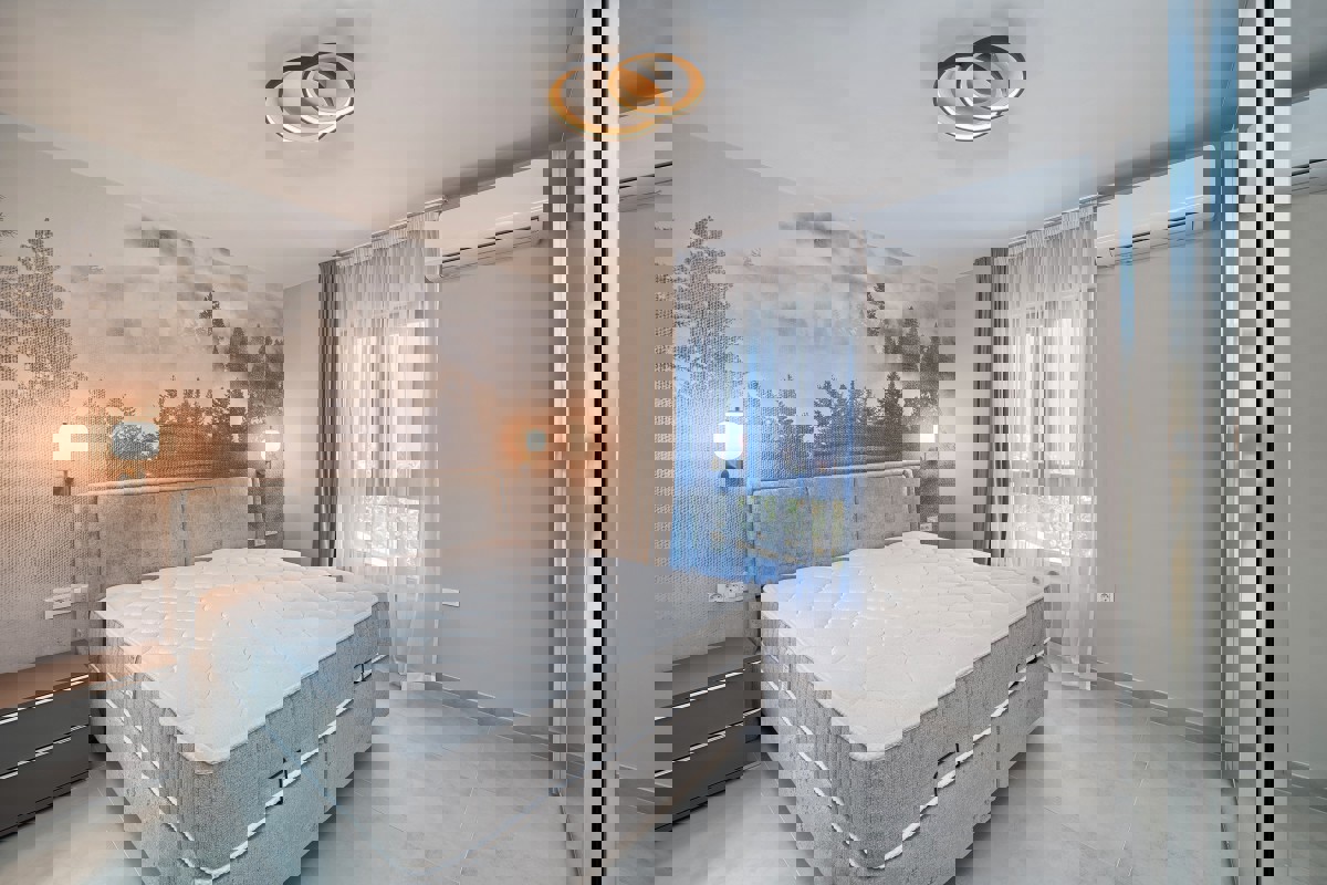 Villa moderna - prima fila al mare vicino a Rogoznica