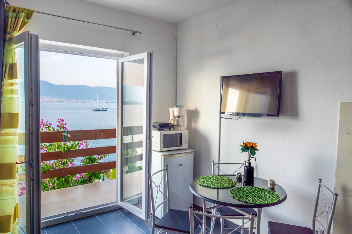 Casa bifamiliare in prima fila sul mare