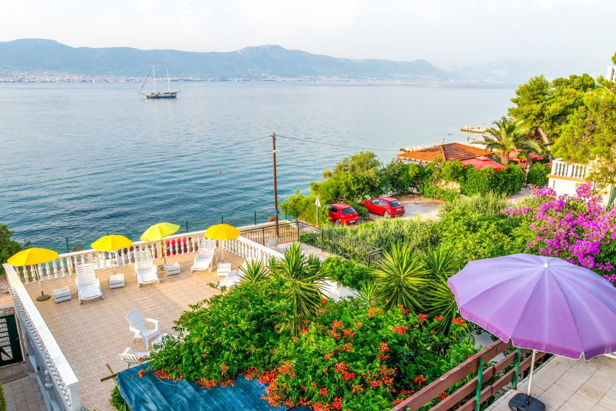 Casa bifamiliare in prima fila sul mare