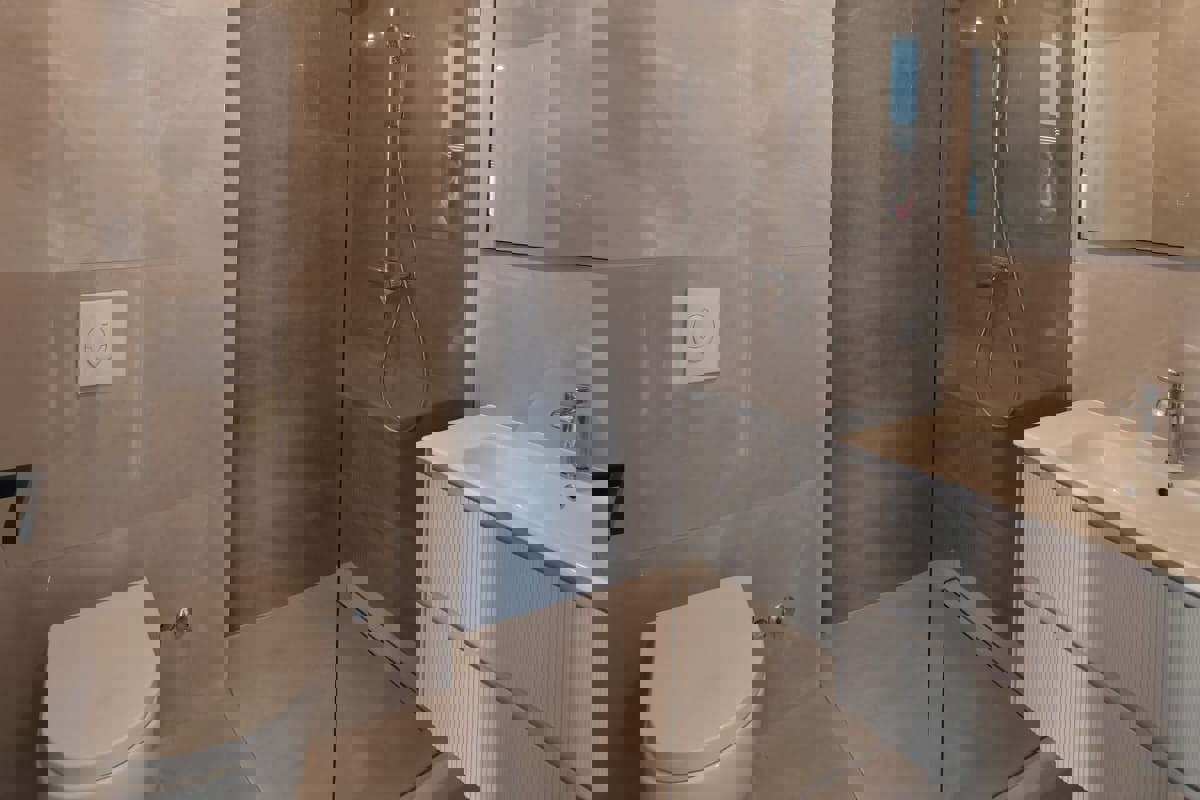 Comodo appartamento con tre camere da letto in un nuovo edificio