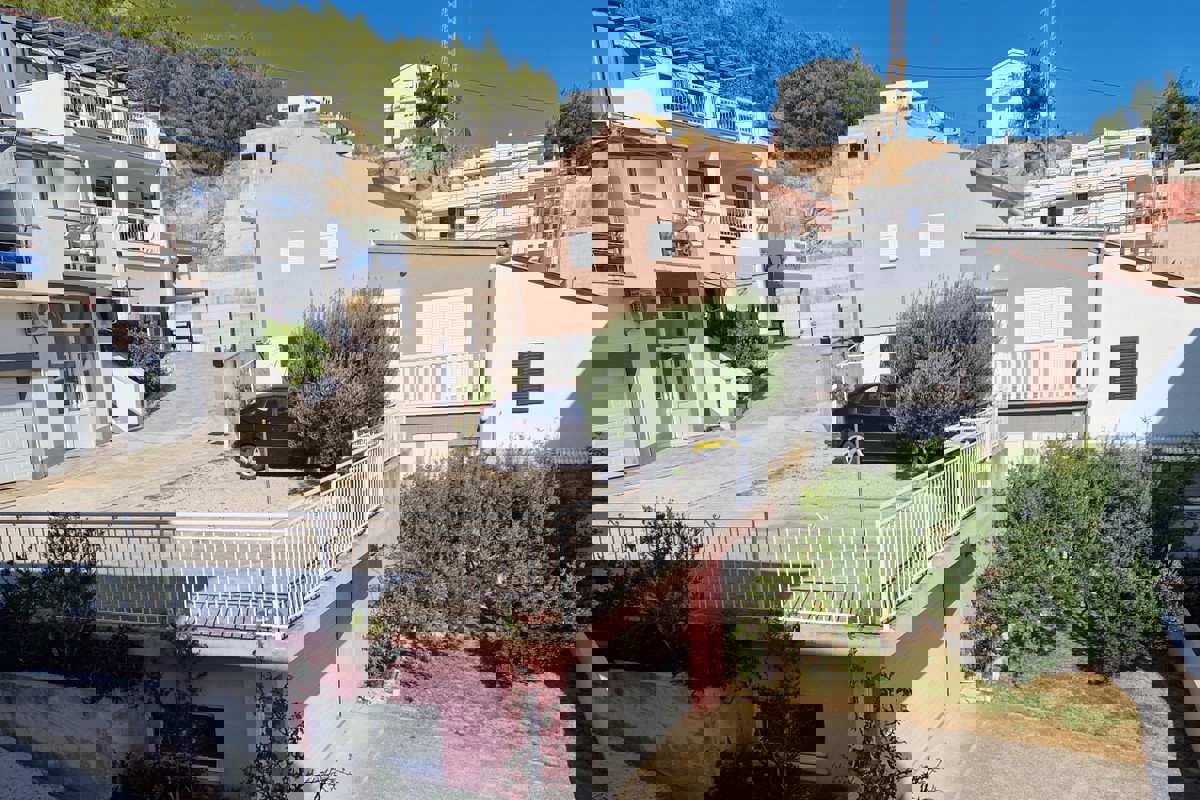 Palazzina con vista mare