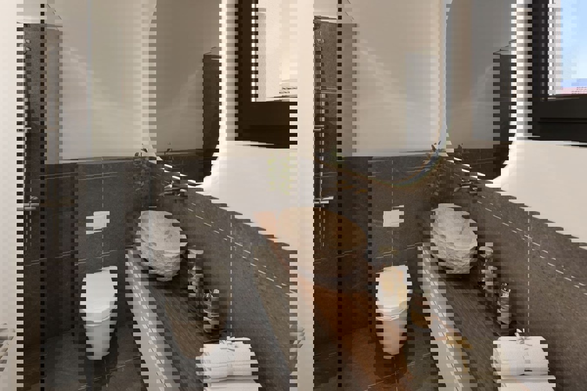 Appartamento con due camere da letto con giardino e jacuzzi