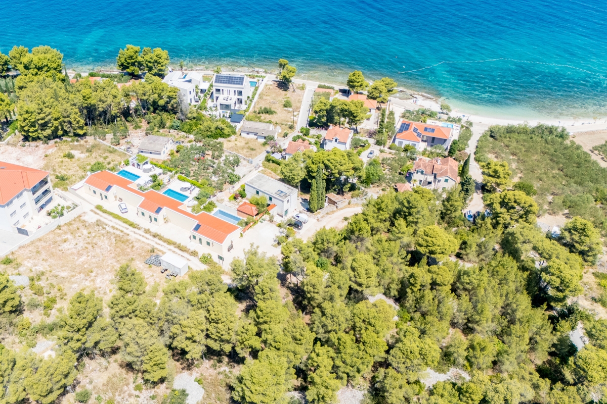 Casa moderna con piscina