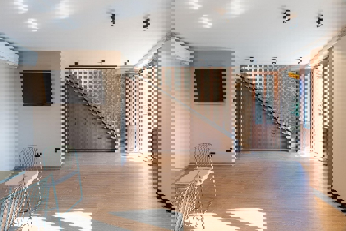 Autentica casa in pietra con piscina