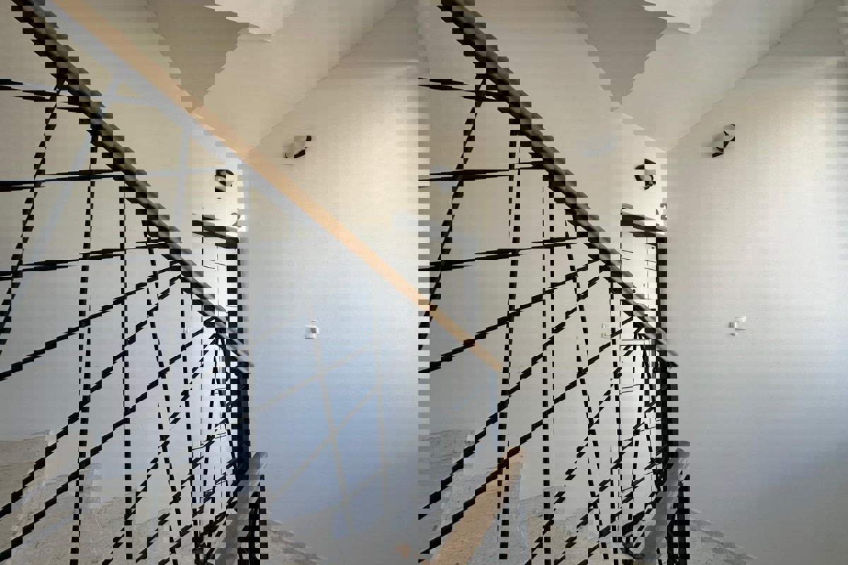 Edificio residenziale di nuova costruzione vicino alla spiaggia