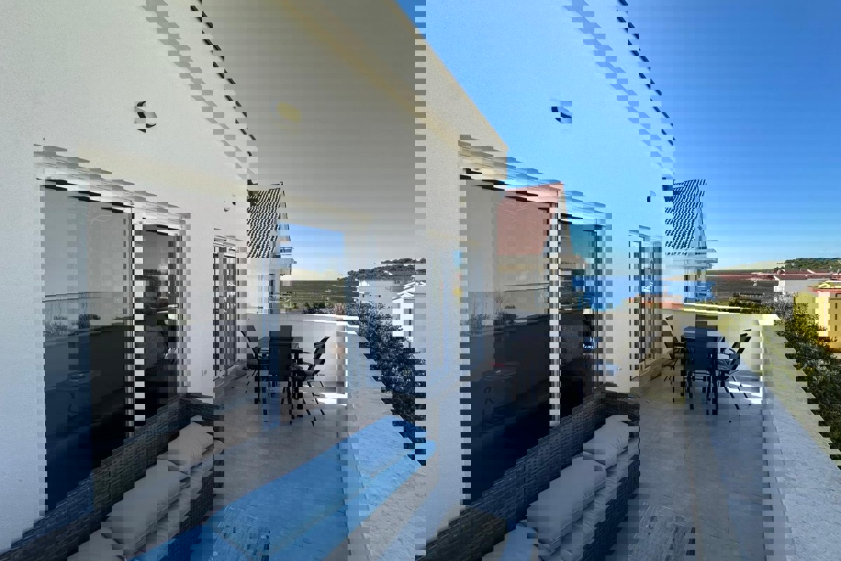 Edificio residenziale di nuova costruzione vicino alla spiaggia