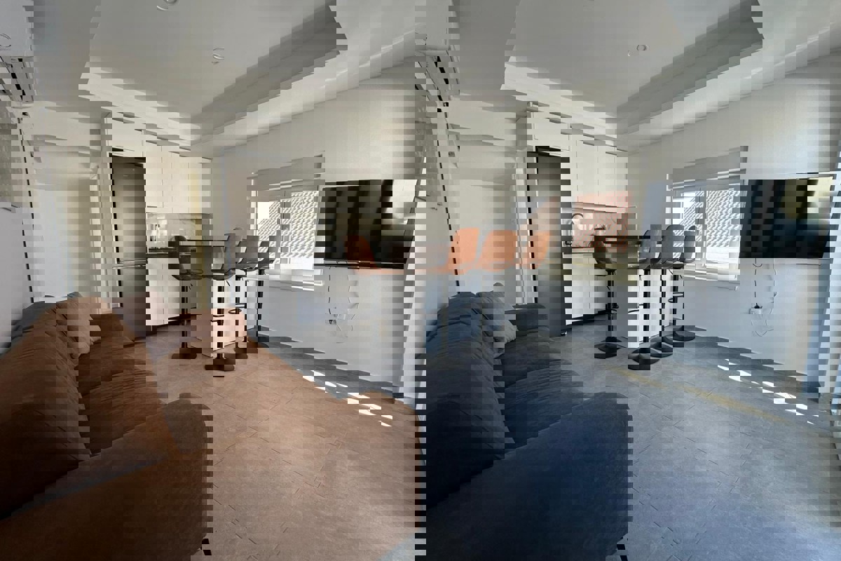 Edificio residenziale di nuova costruzione vicino alla spiaggia